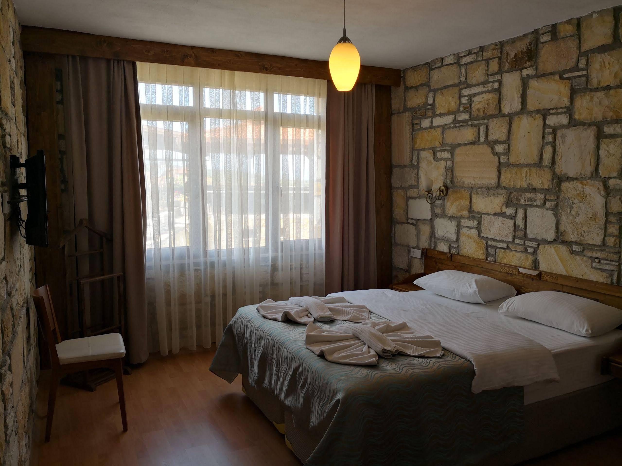 Kozbeyli Konagi Hotel Yenifoca Exterior photo